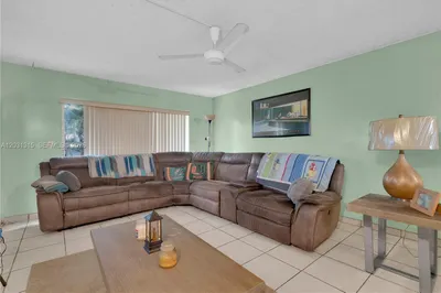 1200 Tallwood Ave #202 1