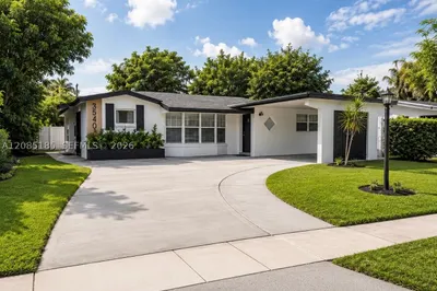 3540 NW 38th Ter 0 1