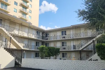 1085 SW 37th Ave #12 1
