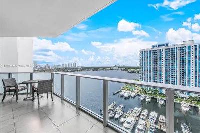 17301 Biscayne Blvd #1705 1
