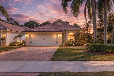 713 SW Saint Croix Cove 1