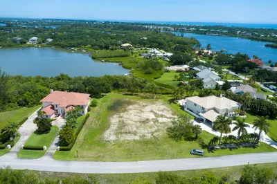 1850 Bayview Court 1