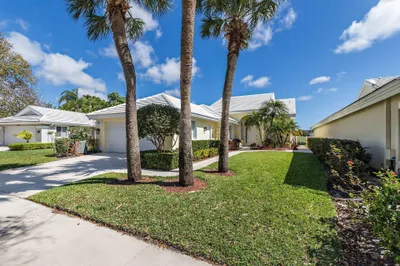 2700 Clubhouse Pointe 1