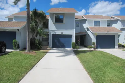 1517 Woodbridge Lakes Circle 1