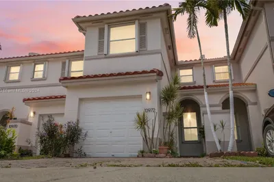 10972 NW 43rd Ter 1