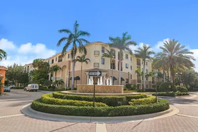 1218 RENAISSANCE Way #218 1