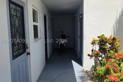 300 NE 12th Ave #108 1