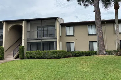 724 Sunny Pine Way #D2 1