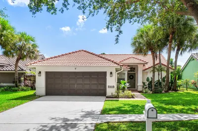 1215 E Lancewood Place 1