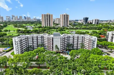 3101 N Country Club Dr #209 1