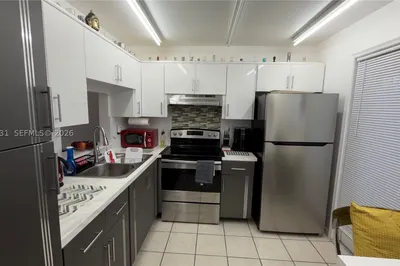 233 NE 14th Ave #205 1