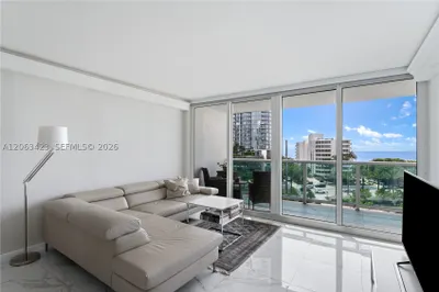 100 Bayview Dr #709 1