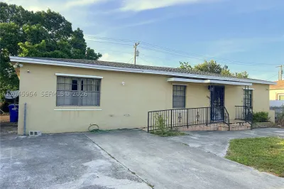 1355 NW 86th St 1