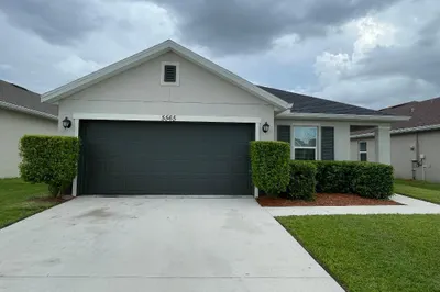 5565 NW Pine Trail Circle 1