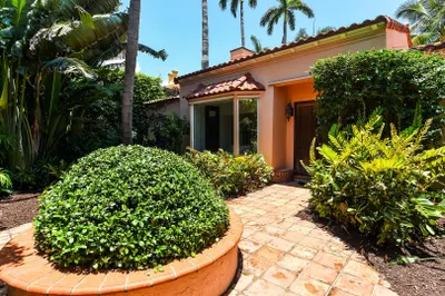 301 Brazilian Avenue