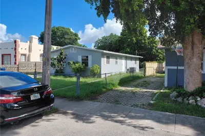 1918 NW 47th St 1