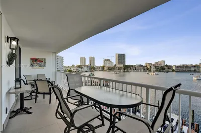 410 Golden Isles Dr #408 1