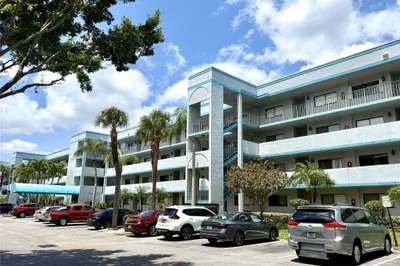 4725 Lucerne Lakes Boulevard #312 1