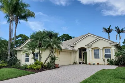 4505 NW Wandering Oak Court 1