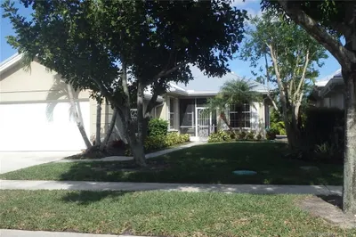 2149 SW Mayflower Drive 1