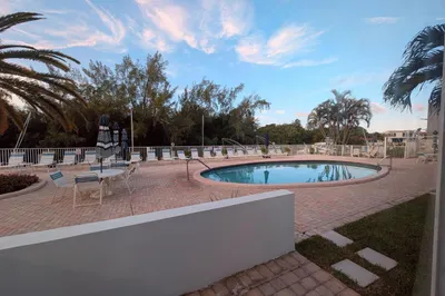 2860 NE 14th Street Causeway 1
