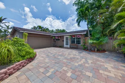 1540 NE 40th Street 1