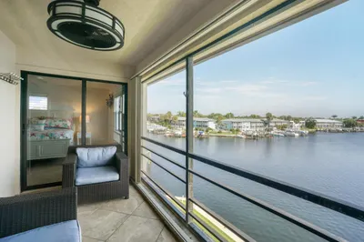 313 Lake Circle #310 1