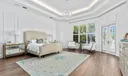 314 W Riverside Drive Photo