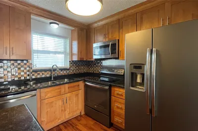 531 W Kalmia Dr #5 1