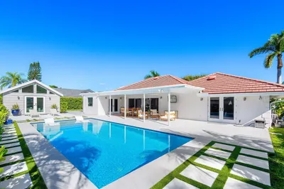 822 SW 33rd Place