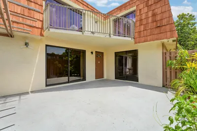 8389 N Coral Circle 1
