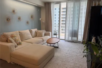 801 Brickell Key Blvd #1805 1