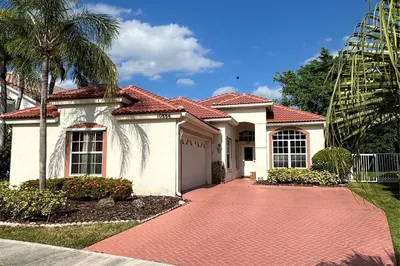 10884 La Salinas Cir 1