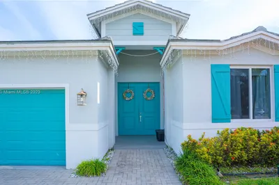 205 NE 19th Ave 1