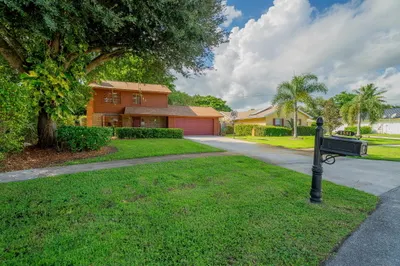 1551 Wyndcliff Drive 1