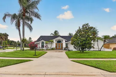 12897 La Rochelle Circle 1