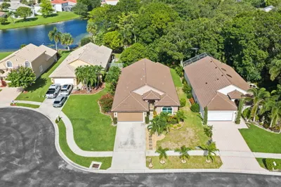 1842 Oak Berry Circle 1