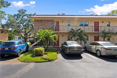 1913 SW Palm City Road #7i 1