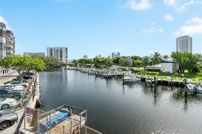 26 Diplomat Pkwy #2390 1