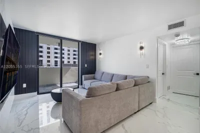 1623 Collins Ave #716 1