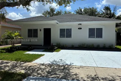 211 SW 15th Ter 1