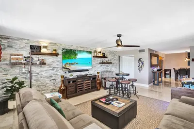 1811 Jefferson St #310 1