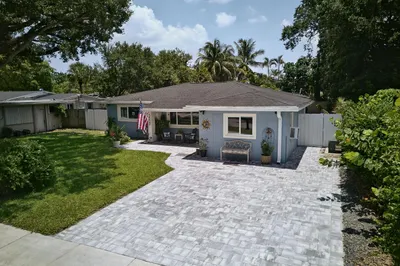 3220 SW 16th Court 1