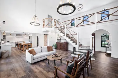3640 SW Wood Creek Trail 1