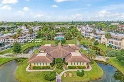 5021 W Oakland Park Blvd #313 1