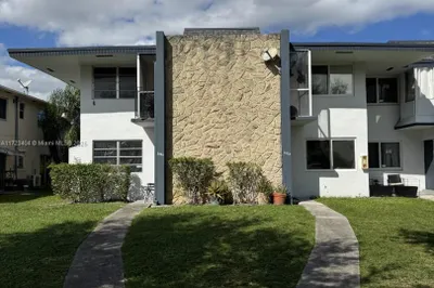 5325 Hollywood Blvd #5325