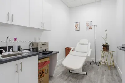 Doral Commercial 1