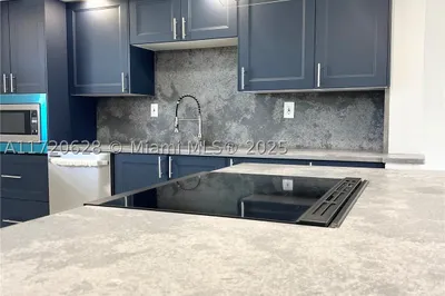 4940 E Sabal Palm Blvd #303 1