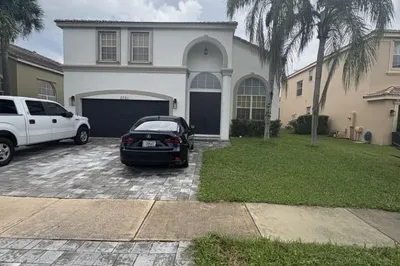 2761 Misty Oaks Circle 1