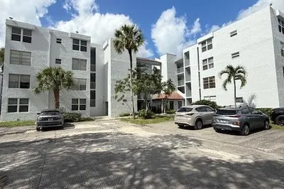 9440 LIVE OAK Place #402 1